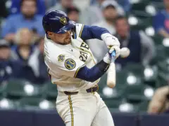 Struggling Red Sox suffer another walk-off loss to Brewers 6-5